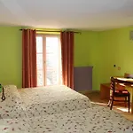 Hotel Absolute Republique Paris
