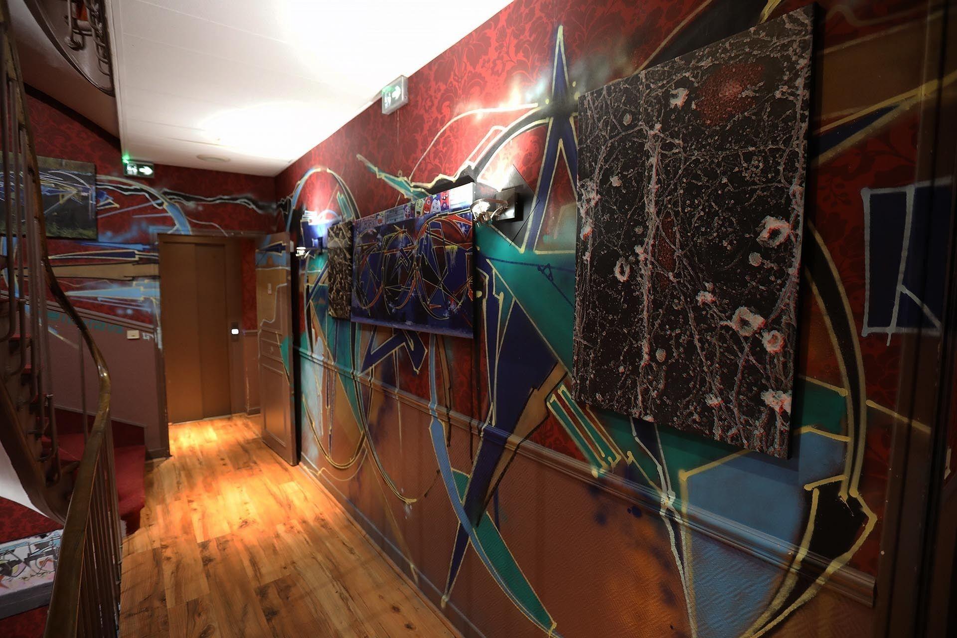 Absolute République Hotel