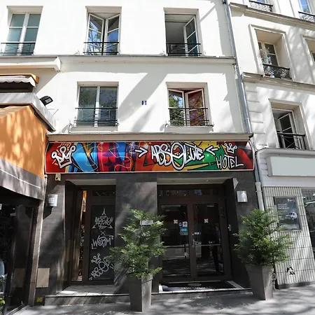 Hotel Absolute République Parigi