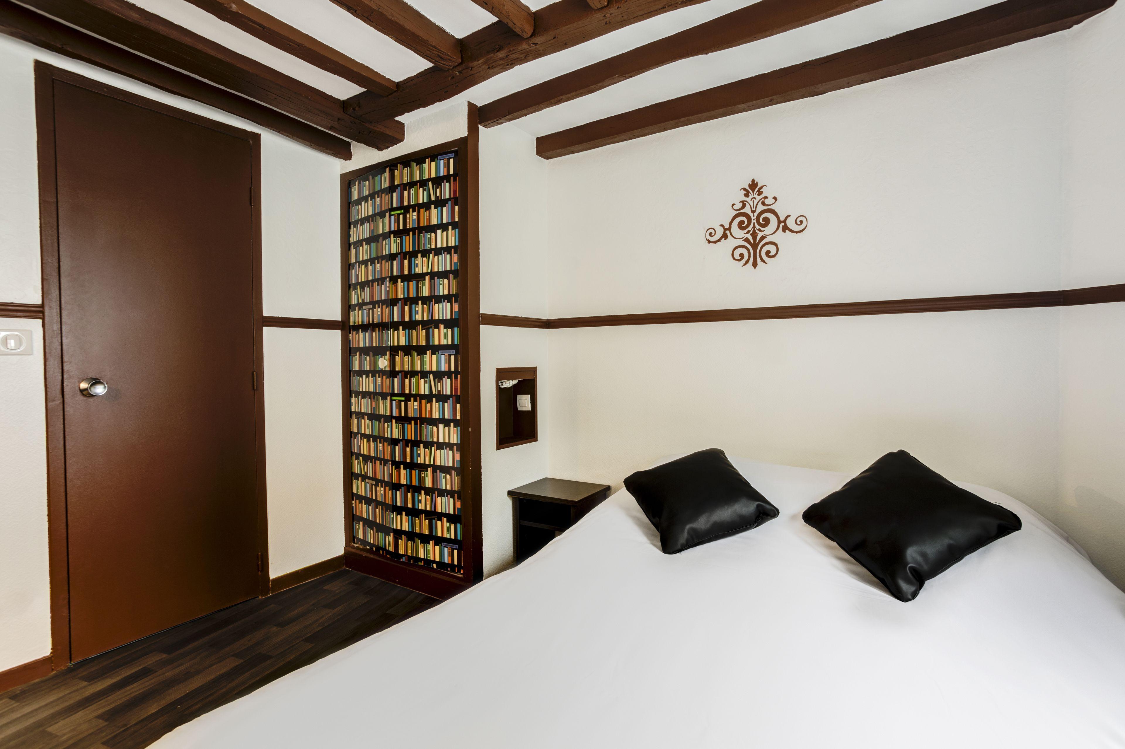 Absolute Republique Hotel