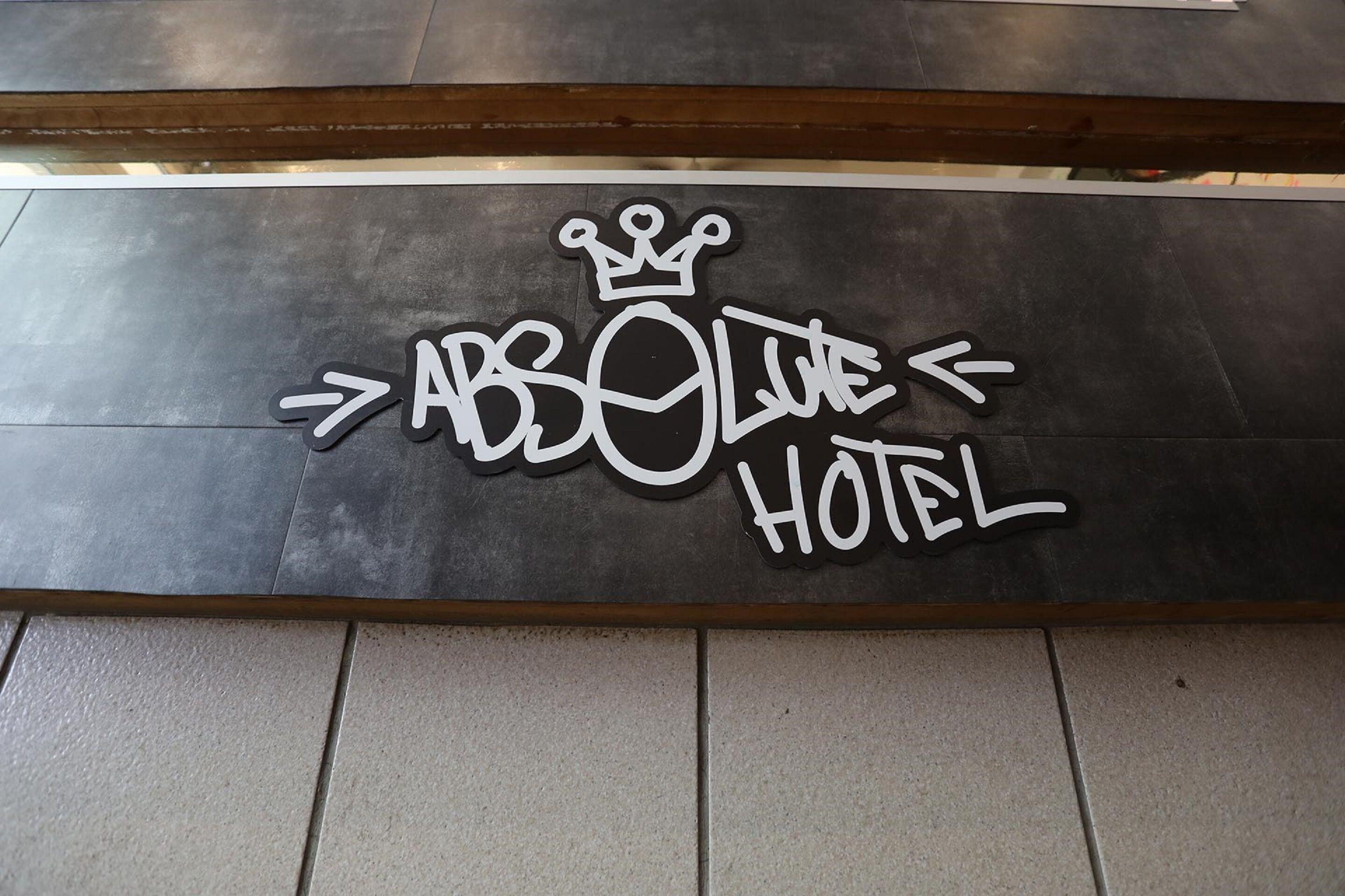 Absolute Republique 2* Paris