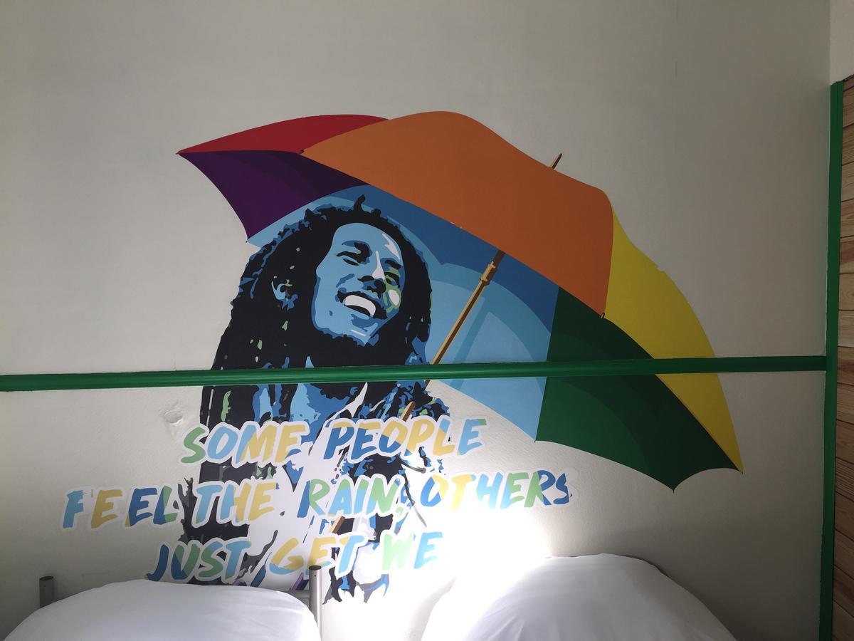 Absolute Republique Hotel 2*