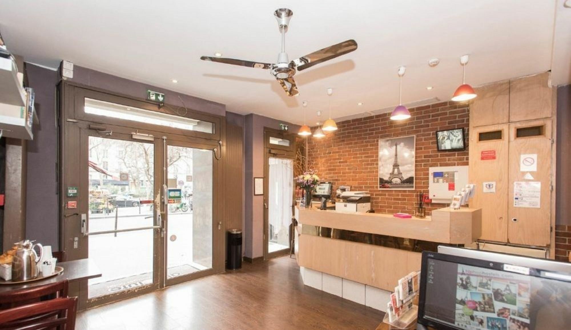 Absolute Republique Hotel 2*