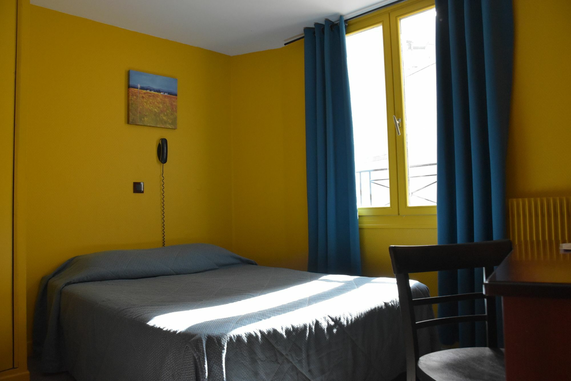 Absolute Republique Paris