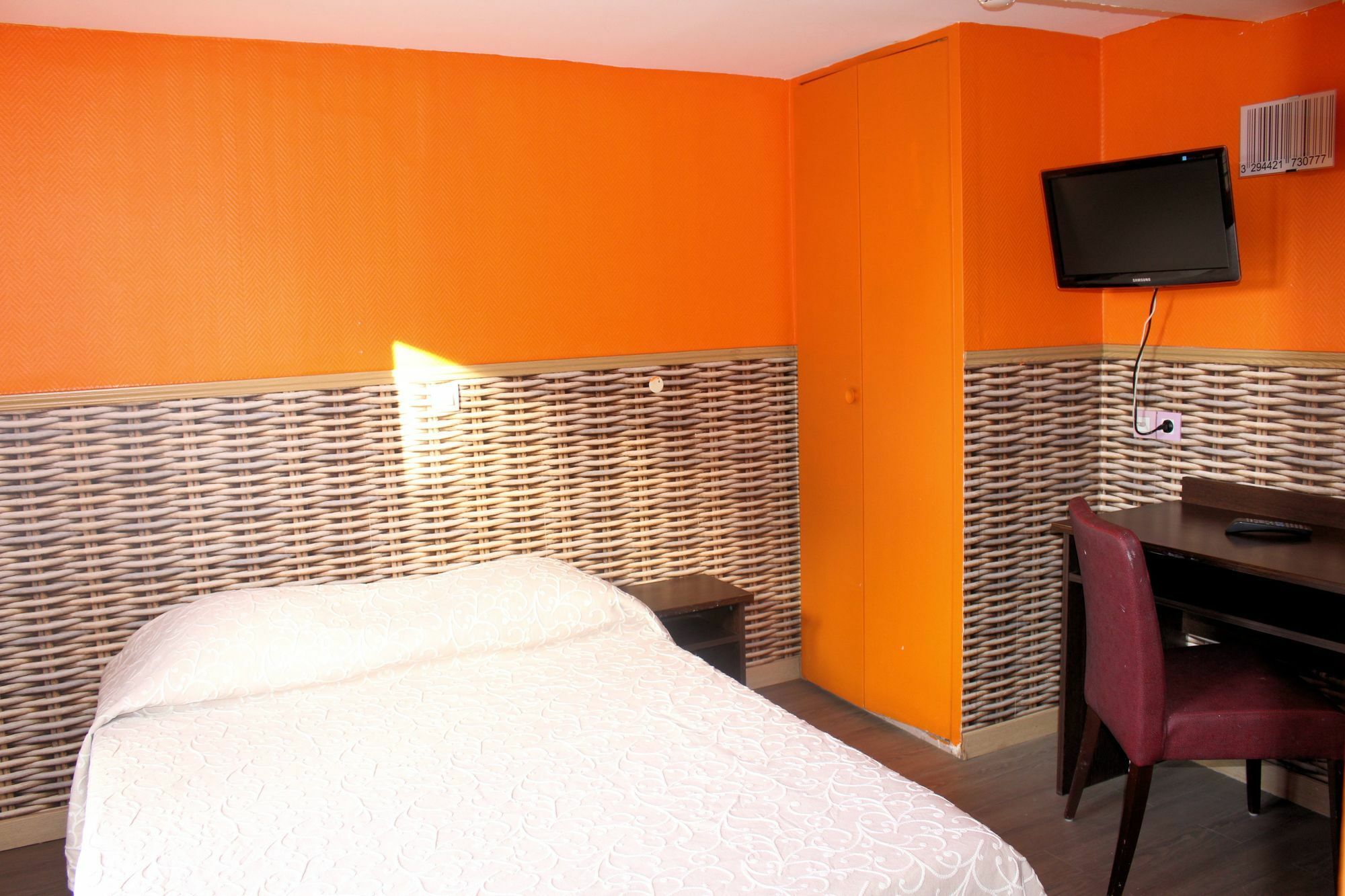 Absolute Republique Hotel Paris